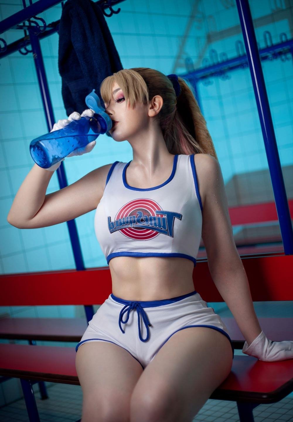 ʮ�˺�г�ۺ�ɫ��ȫ������