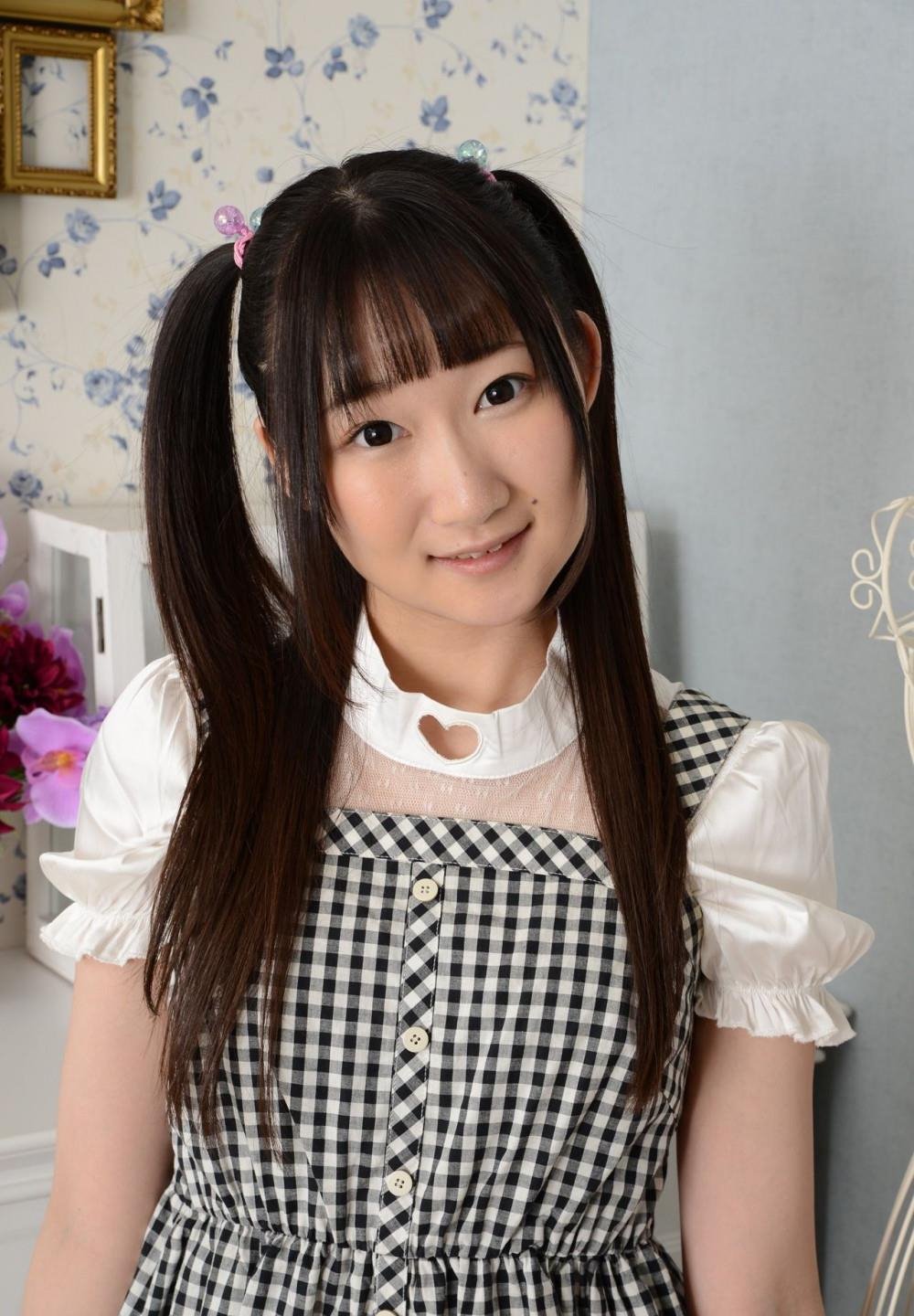 Ůͬѧ��ͷ͹�����˻��ܳ���ȫ��