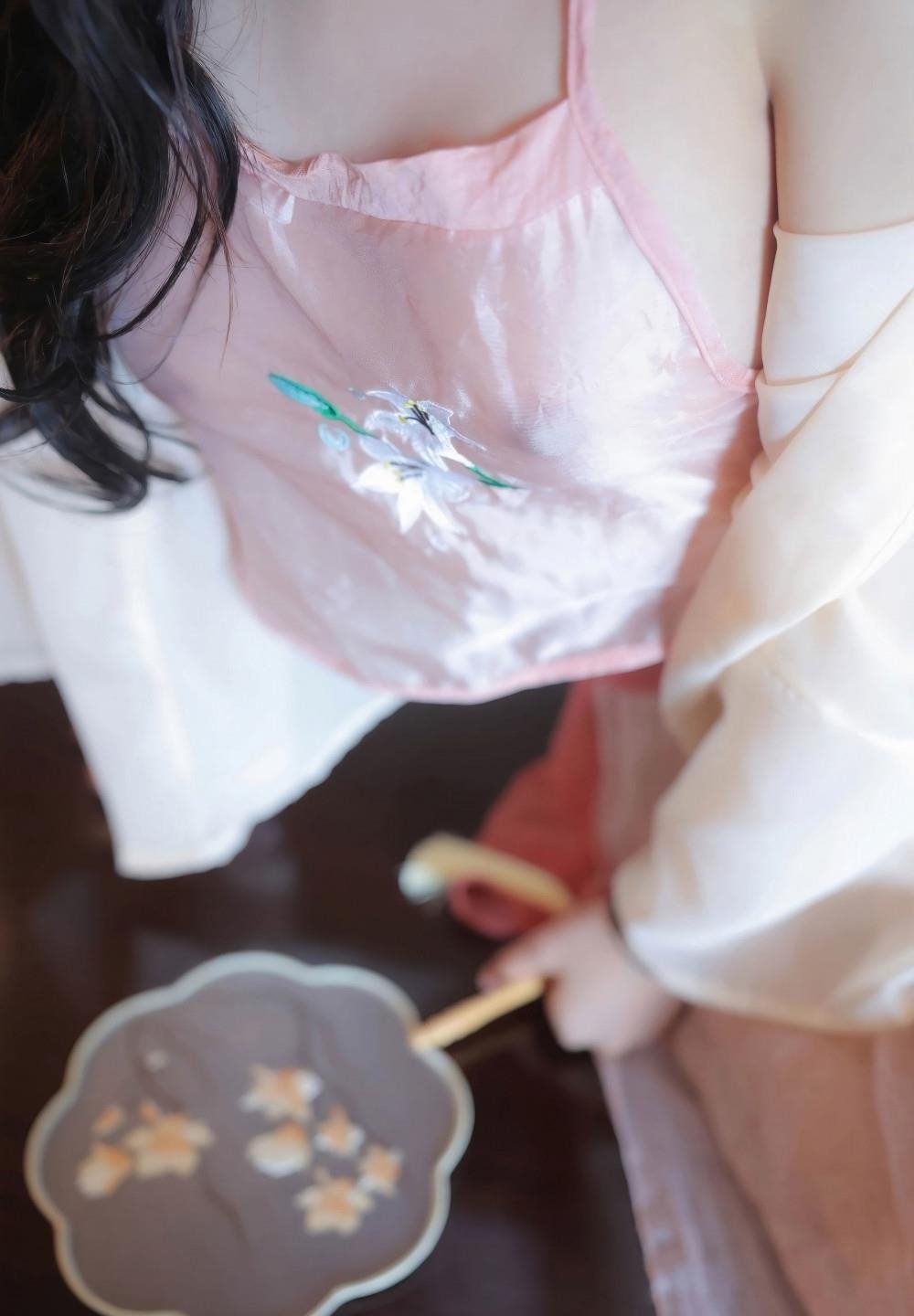 �촩֮�һ���(NP��H)�����½�ȫ��