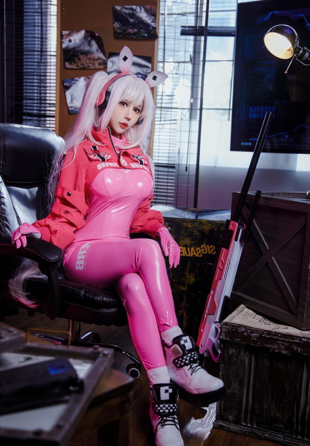 ���� ŷ�� ���� �Ʒ� ����ͼƬ�������